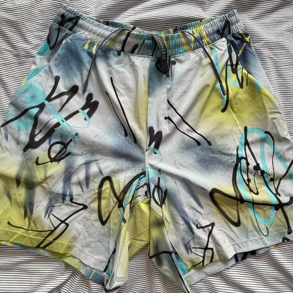 Lululemon Men's Large Shorts WORN ONCE, Cool Pattern no longer sold!